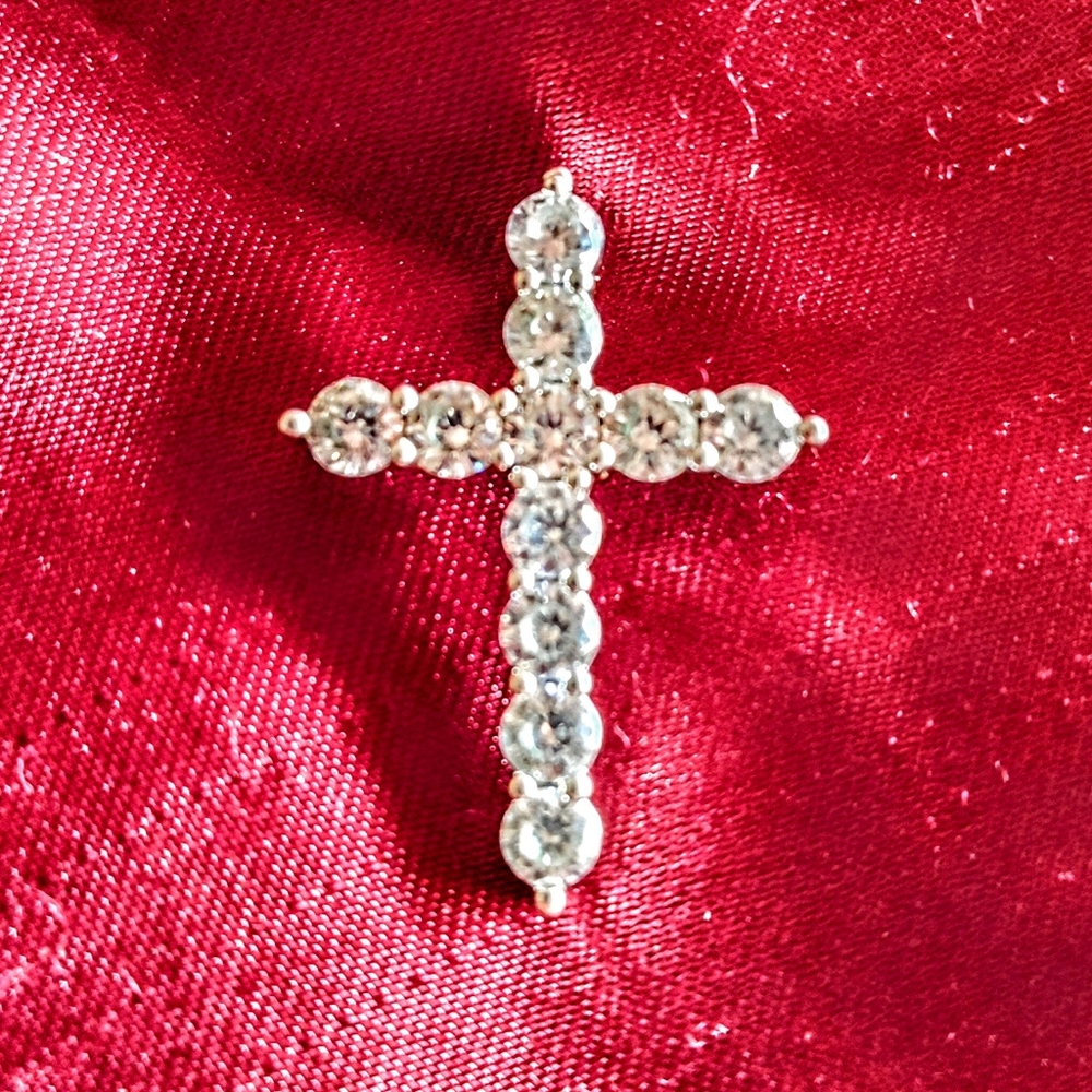 Cross Pendant from Jacmel Mauritius Jewlery